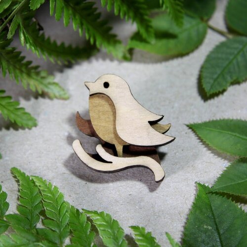 Robin Brooch by Martin Tomsky