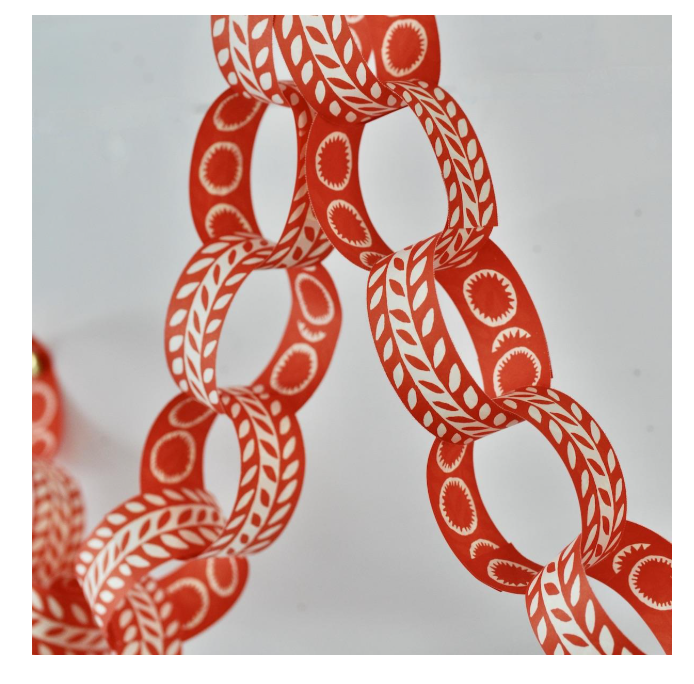 Paper Chain Red